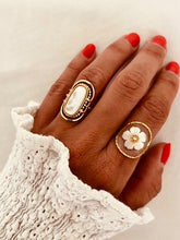 Load image into Gallery viewer, Gold Plated Stainless Steel Oval Resin Flower Stainless Steel Open Ring