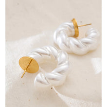 Load image into Gallery viewer, Stainless Steel Twisted Geometric Pearl Earrings – Modern Waterproof Daily Fashion Jewelry for Women