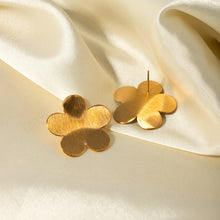 Load image into Gallery viewer, These Italian vintage-inspired flower stud earrings feature a frosted, brushed finish for a subtle yet elegant texture. Crafted from waterproof stainless steel, they offer lasting durability and timeless charm. Perfect as a thoughtful gift or a stylish accessory, these earrings add a touch of classic sophistication to any outfit, making them a versatile choice for women who appreciate refined, vintage-inspired jewelry.