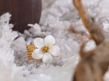 Load image into Gallery viewer, Elevate your style with this thicker natural shell flower open ring, crafted from durable stainless steel with a radiant gold color finish. Featuring a bold yet elegant flower design made from natural shell, this exquisite ring adds a touch of sophistication to any look. Its open, adjustable design ensures a comfortable fit, making it a stylish and waterproof accessory for any occasion. A perfect blend of fashion and elegance!
