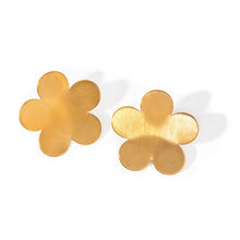 Load image into Gallery viewer, These Italian vintage-inspired flower stud earrings feature a frosted, brushed finish for a subtle yet elegant texture. Crafted from waterproof stainless steel, they offer lasting durability and timeless charm. Perfect as a thoughtful gift or a stylish accessory, these earrings add a touch of classic sophistication to any outfit, making them a versatile choice for women who appreciate refined, vintage-inspired jewelry.