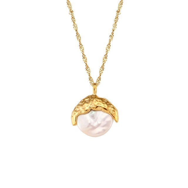 This elegant semi-baroque freshwater-wave pearl pendant necklace is made out of 18K gold plated stainless steel. It can be combined with an elegant dinning or celebration outfit and it can be a perfect gift for a special one.